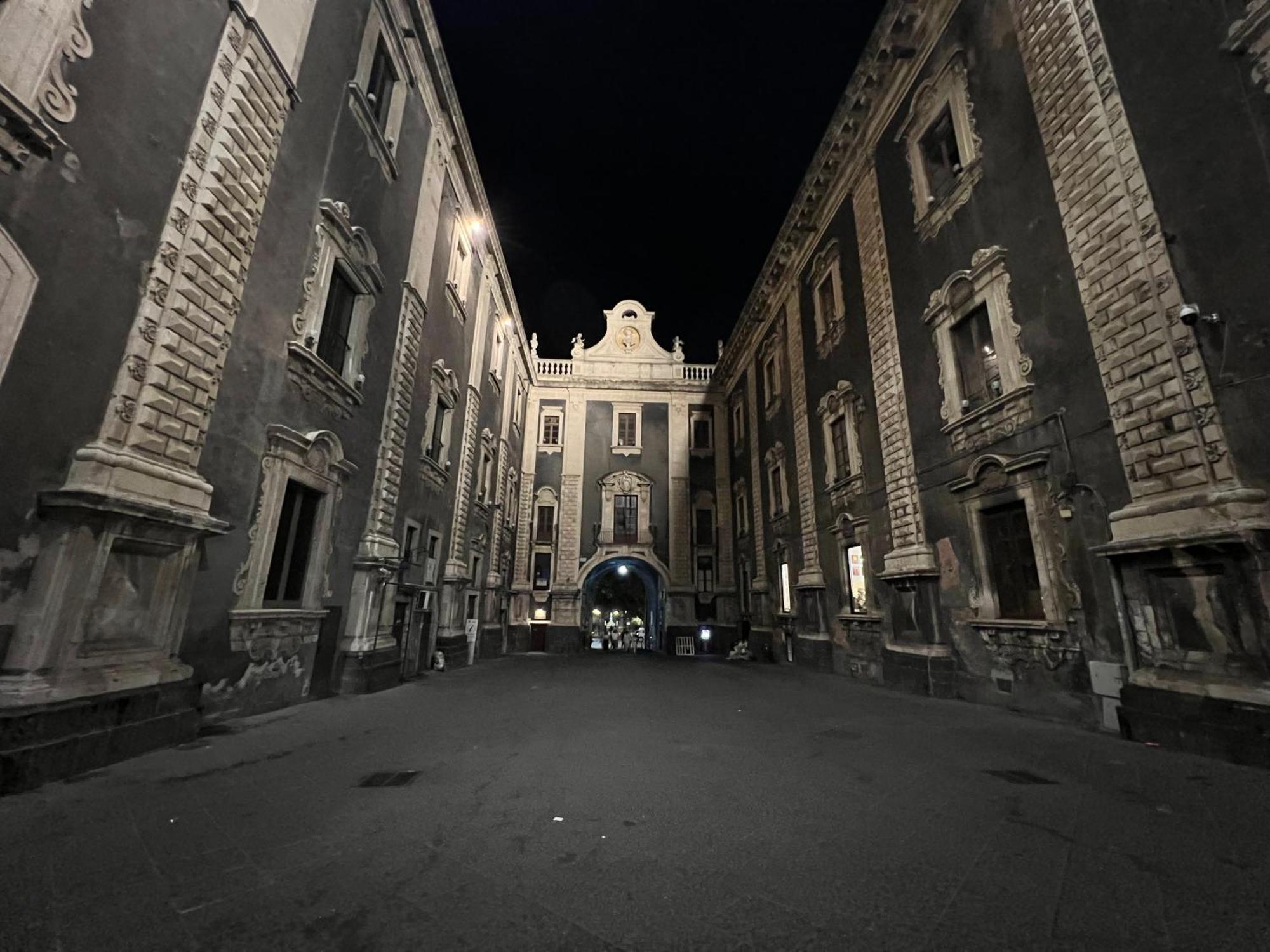 Li Cuti House - Lungomare Self Check-In Villa Catania Bagian luar foto